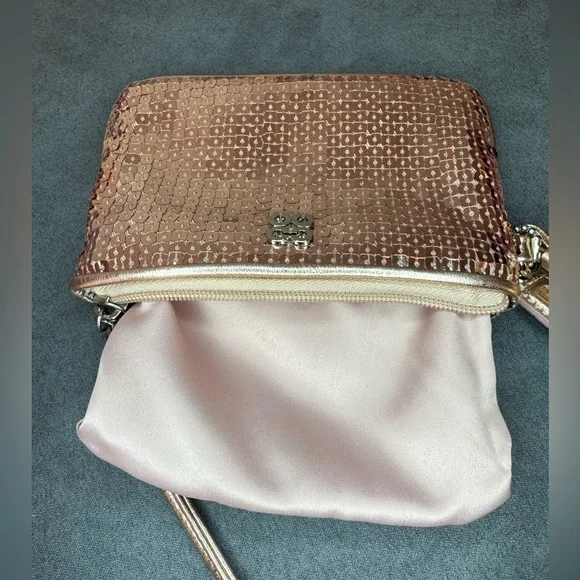Coach Sequin Wristlet Gold Champagne Evening Clutch Sparkle Party Bag Preloved ✨ - Picture 9 of 9